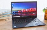 Lenovo X1 Carbon Core i5-6th Gen 8GB 256SSD 14" HD Touch screen - Image 2